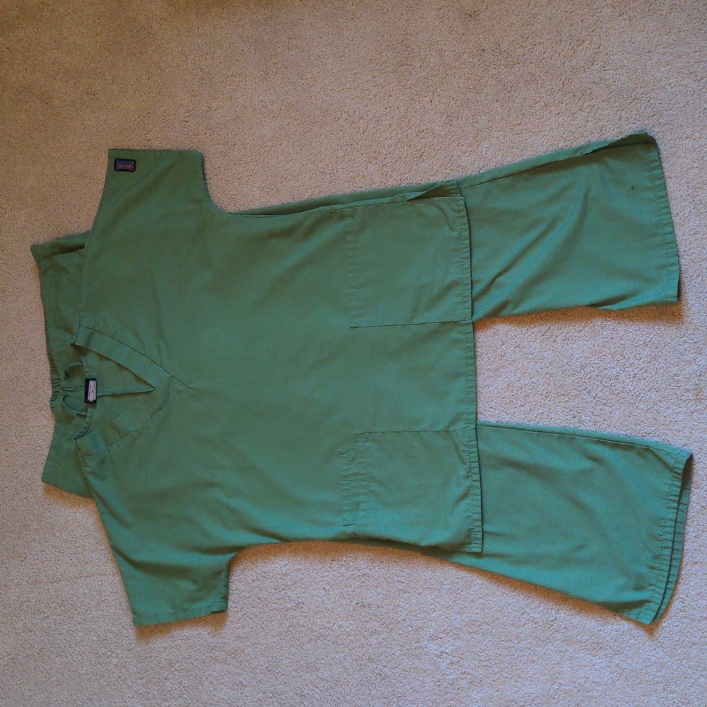 Cherokee work wear scrubs set